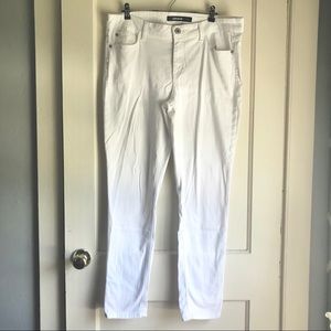 Jordache White Denim Skinny Jeans